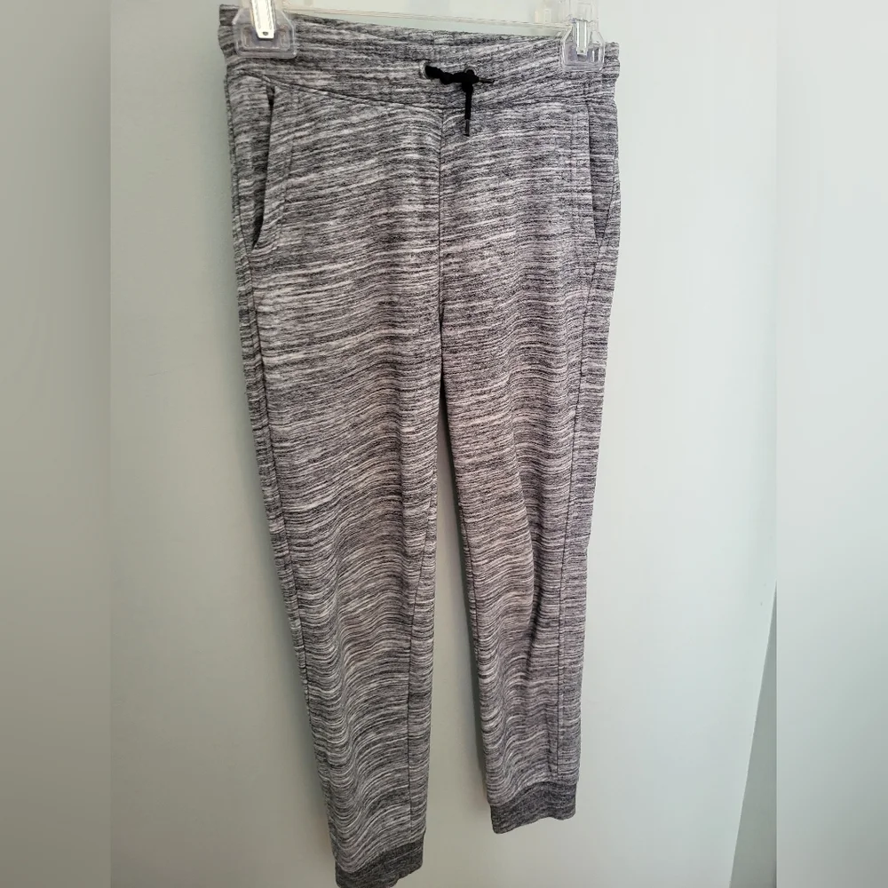 Old Navy Boy 10/12 L Heathered‎ Gray Joggers Elastic Drawstring Pockets